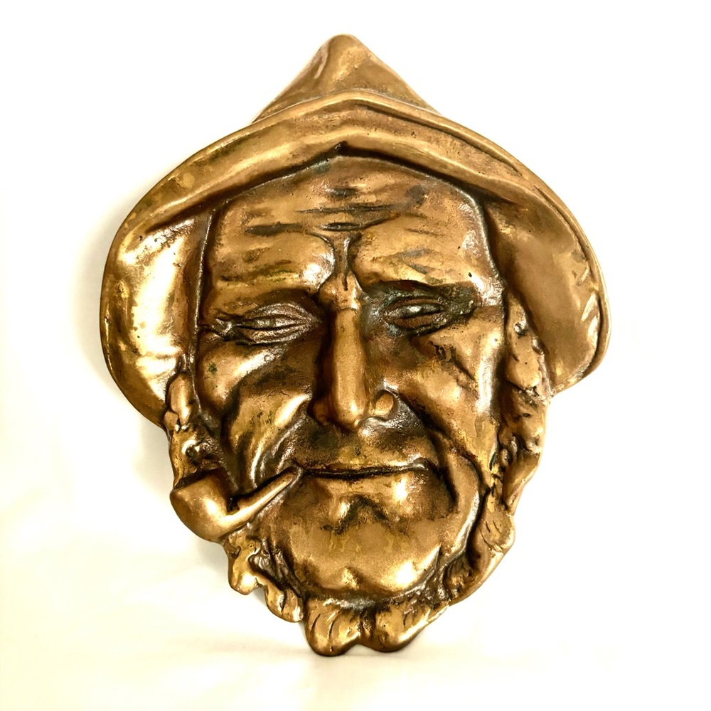 Vintage Antique Cast Brass Bronze Fisherman Pipe Rest Change Dish Ashtray